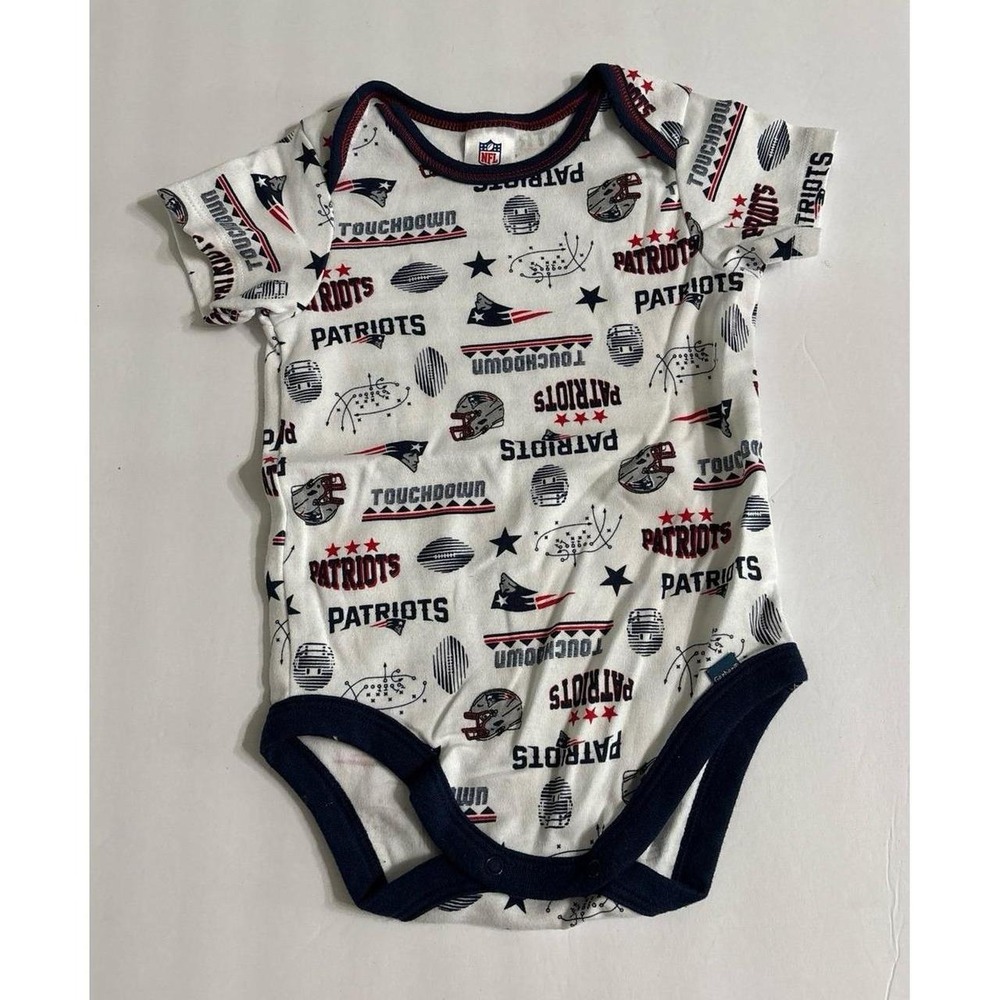 New England Patriots NFL Baby Gerber Onesie (3-6 Months)